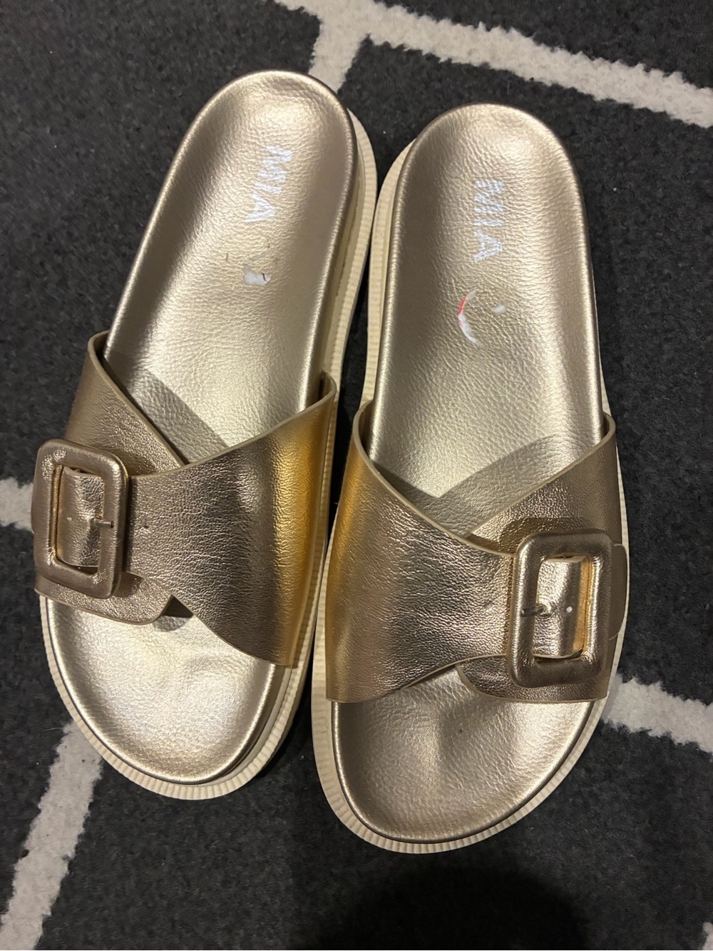 MIA Metallic Gold Knot Slides